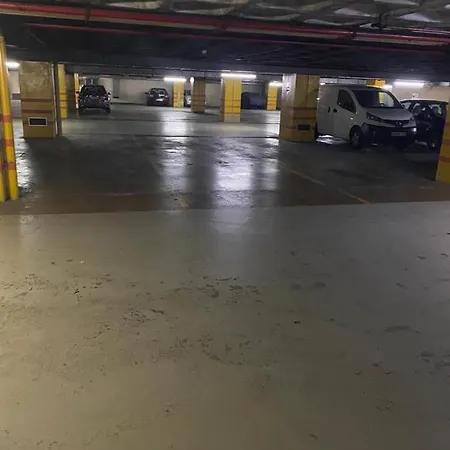 418 Gale Wifi, Estacionamento, Elevador * Porto